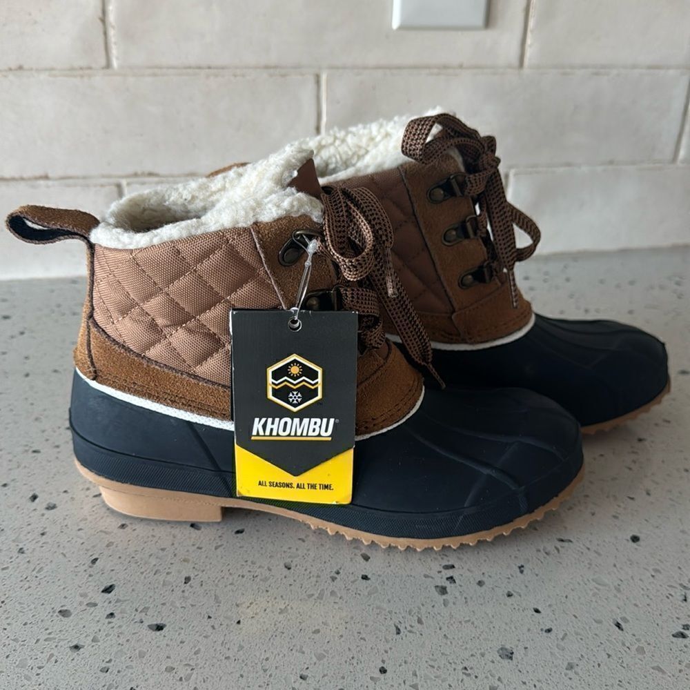 Khombu Daisy Women’s Size 6 Waterproof Faux Fur Lined Ankle Boots Tan/Black NWT